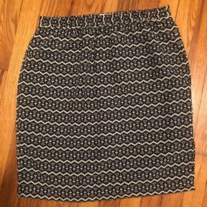 ⭐️2 for $15⭐️ EUC LOFT Patterned Skirt